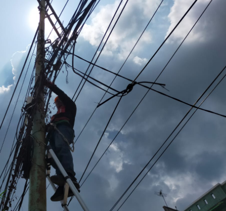 PLN Icon Plus Wilayah Jakarta dan Banten Lakukan Patroli Kabel Fiber Optik, Pastikan Jaringan Tetap Stabil Saat Musim Hujan